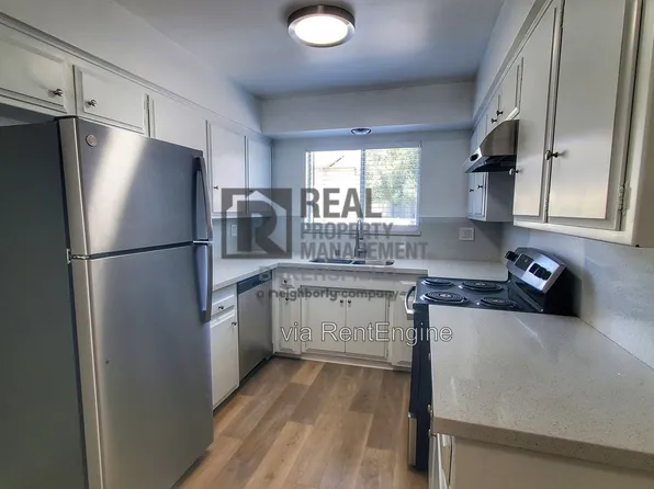 2427 Olive St #2427, Bakersfield, CA 93301