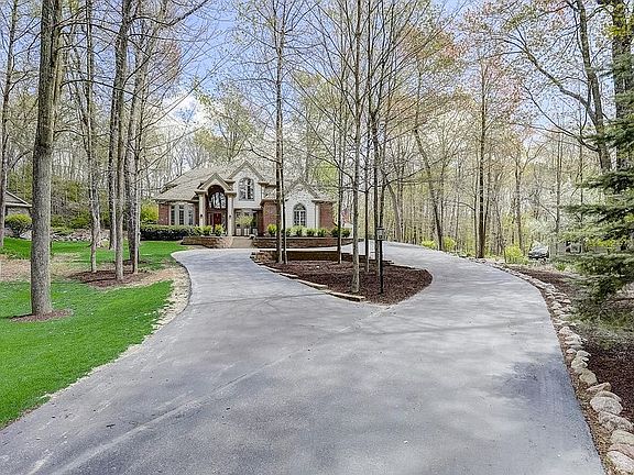 2nd image of 510 Bayberry Ln