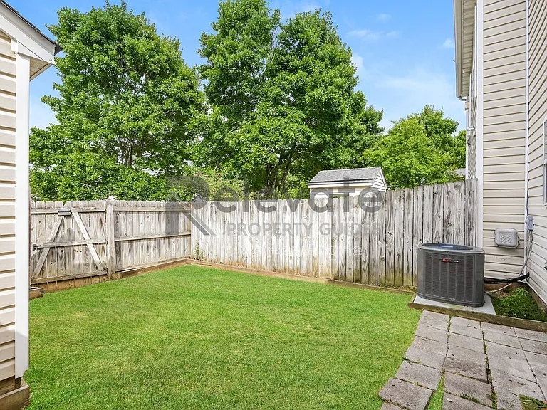 5504 Springwater Ln — Photo 21