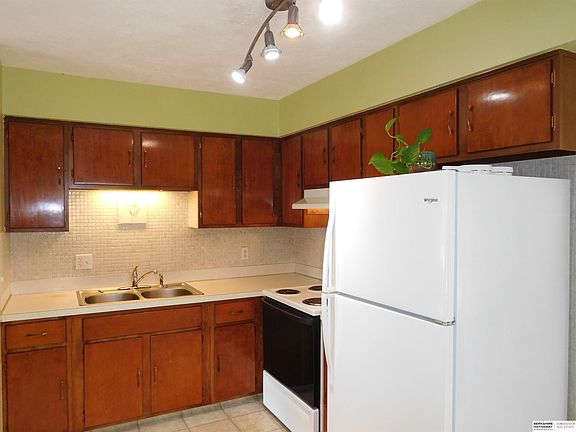 4th image of 7710 Lillian Ave