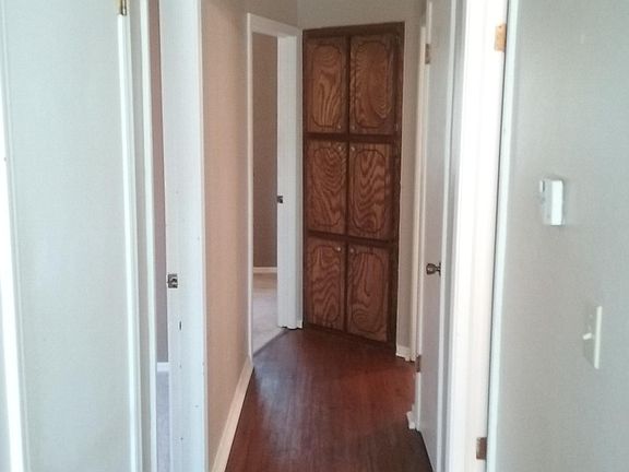 4th image of 845 W Forest Dr