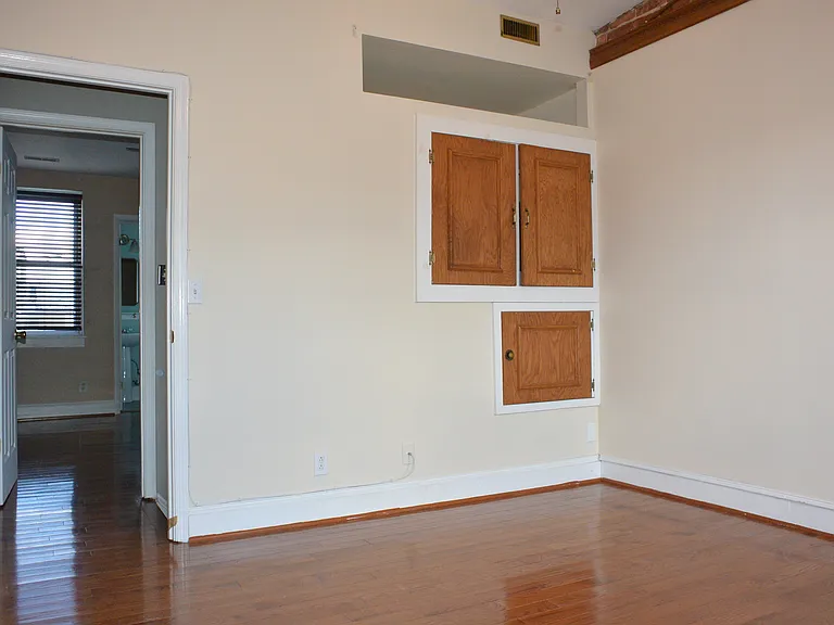 1430 Haubert St — Photo 12