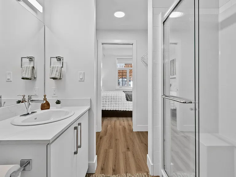 5100 50th Ave — Photo 33