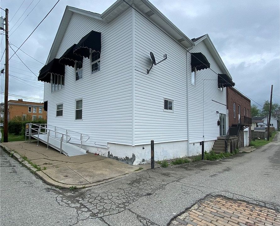 1st image of 100/102 S 12th St