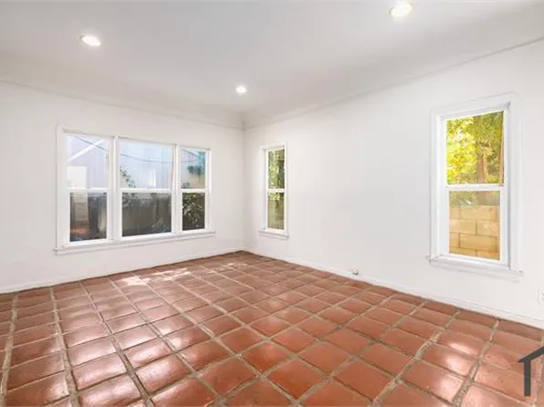 1848 N Mariposa Ave #203, Los Angeles, CA 90027