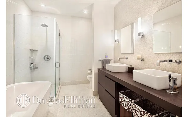 Rented by Douglas Elliman | media 16