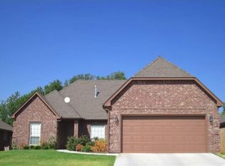 409 Kimberly Dr, Edmond, OK 73003
