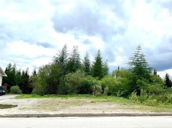 8 Grenfell Drive, Wabush, NL A0R1B0