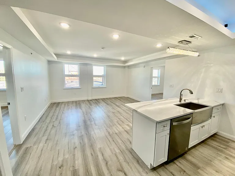1220 Hamilton St #7A — Photo 3