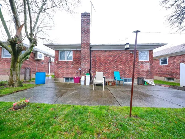 70-07 171st Street image 13 of 32