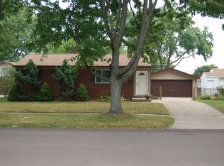 42924 Gainsley Dr, Sterling Heights, MI