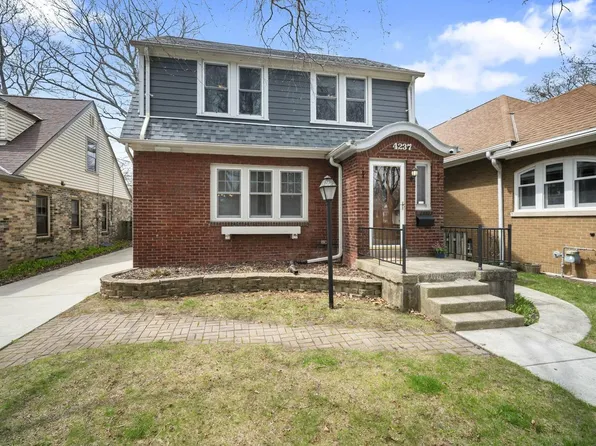 4237 North Morris BOULEVARD, Shorewood, WI 53211