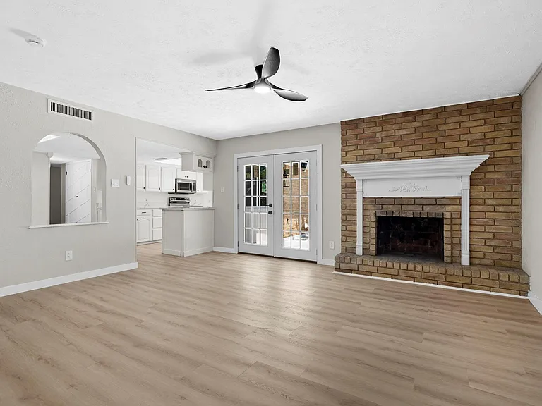 3902 Marywood Dr — Photo 13