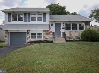 3 Great Oak Rd, Voorhees, NJ 08043