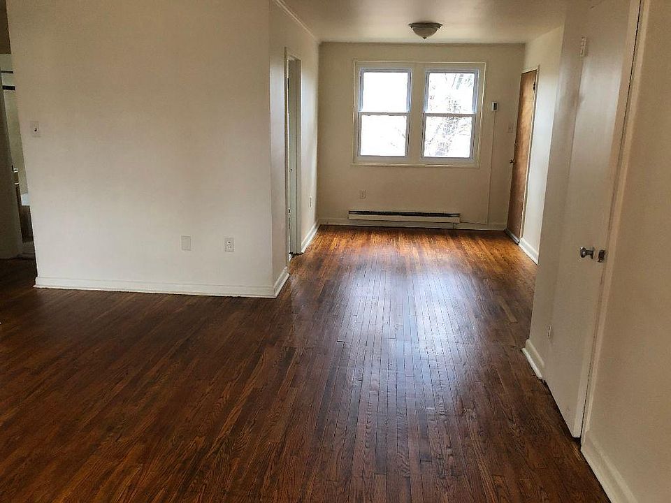 2nd image of 1155 E Orange St APT G1