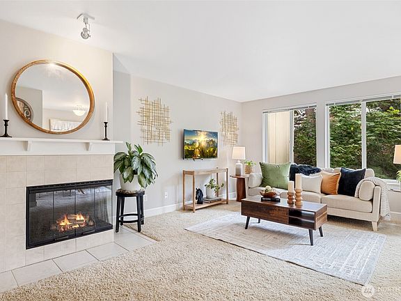 2nd image of 300 N 130th Street #4-302