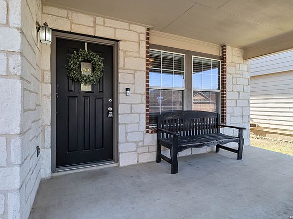 2nd image of 5706 Sherbrooke Oak