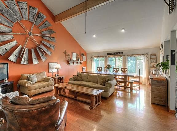 5th image of 8013 NE 292nd St