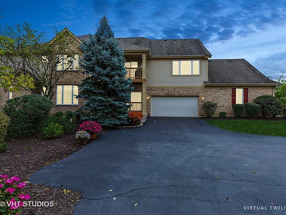 2nd image of 1601 Spyglass Cir