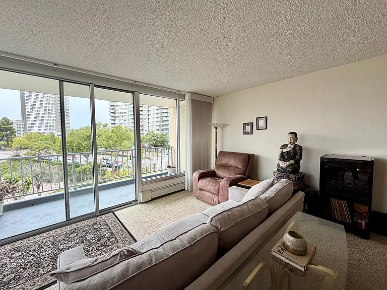 1200 Gough St #2F — Photo 4