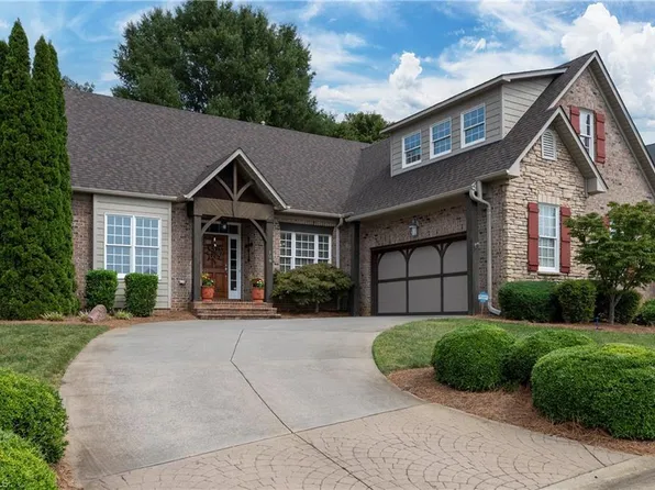 109 Cedar Ln, Bermuda Run, NC 27006