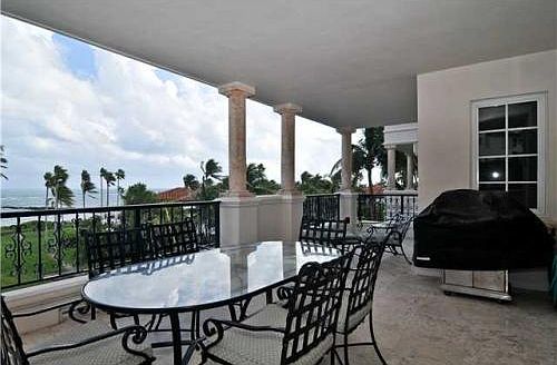 2nd image of 19233 Fisher Island Dr