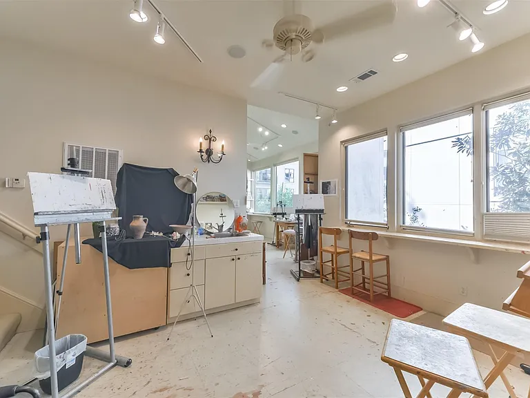 2712 Ferndale St — Photo 33