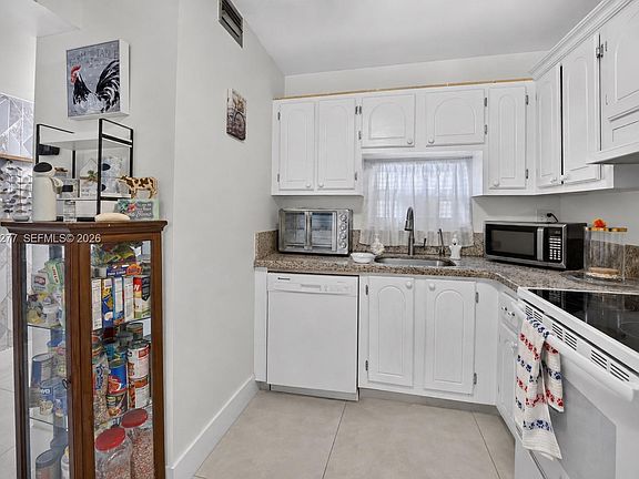3rd image of 8941 S Hollybrook Blvd APT 202