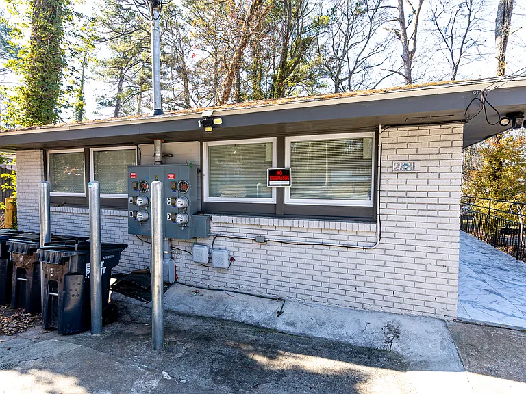 2881 Sylvan Rd #D — Photo 1