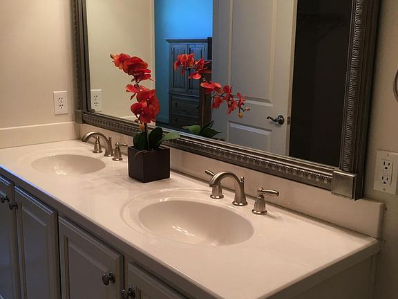 3rd image of 5465 Orchard Villas Cir