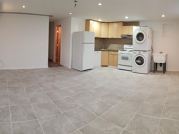 2nd image of 5427 164th St