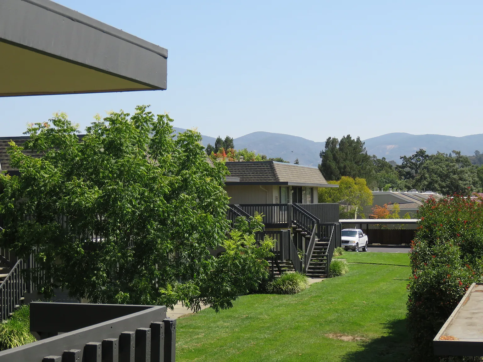GLEN VIEW APARTMENTS — Photo 1