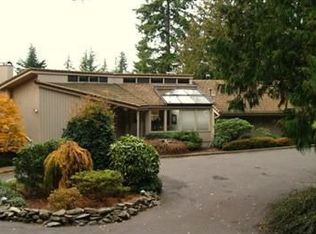 17436 Olympic Pl, Mount Vernon, WA 98274