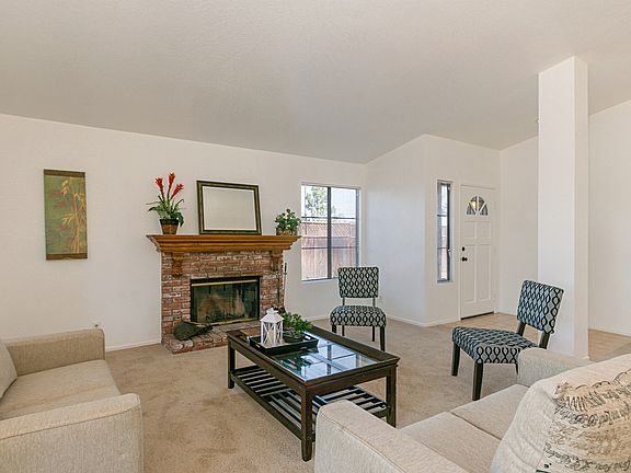 5th image of 794 Las Palmas Dr
