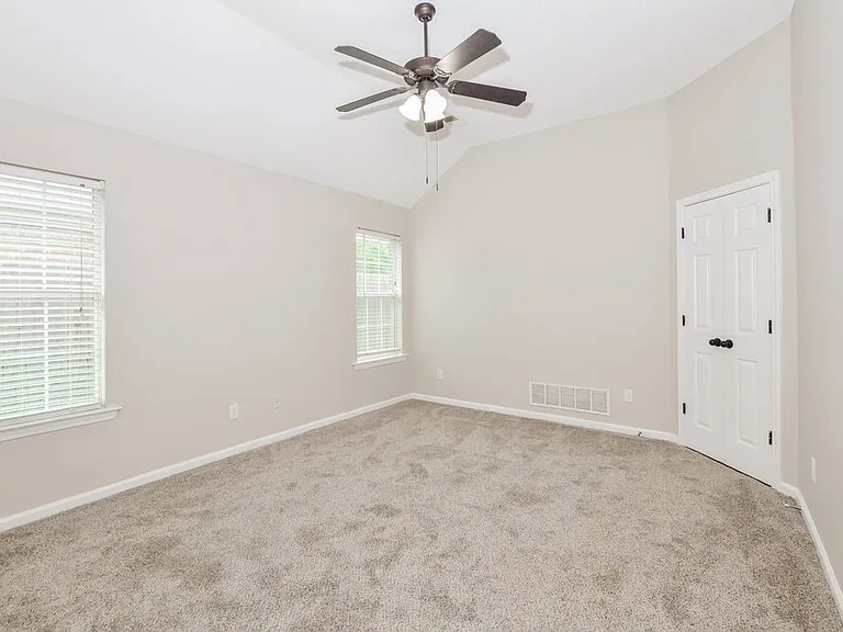 7916 Ridgedale Dr — Photo 10