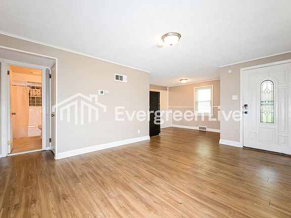 3rd image of 333 Foster Rd