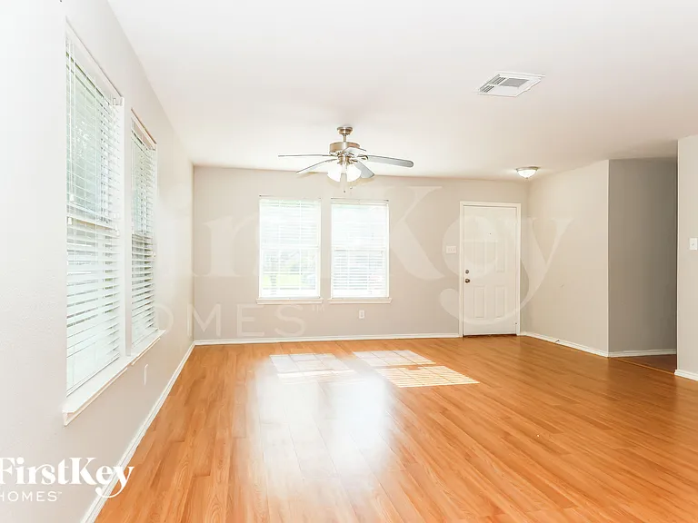 7919 Raven Creek Ln — Photo 5