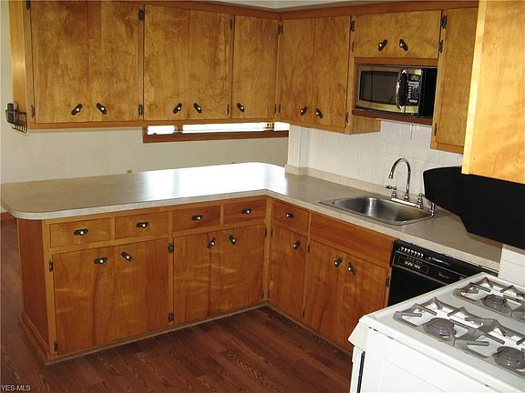 4th image of 285 E Linwood Ave