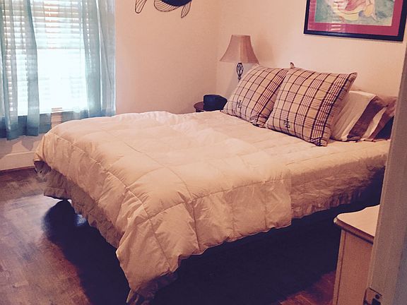 Guest bedroom