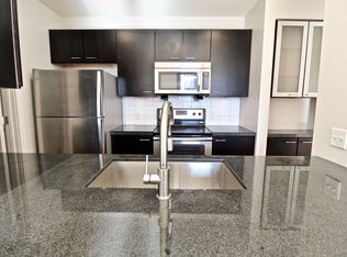 215 W Pershing Rd UNIT 911, Kansas City, MO 64108