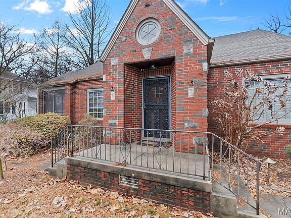 4th image of 311 College Ave