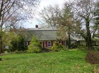 339 Woodlyn Dr, Collegeville, PA 19426