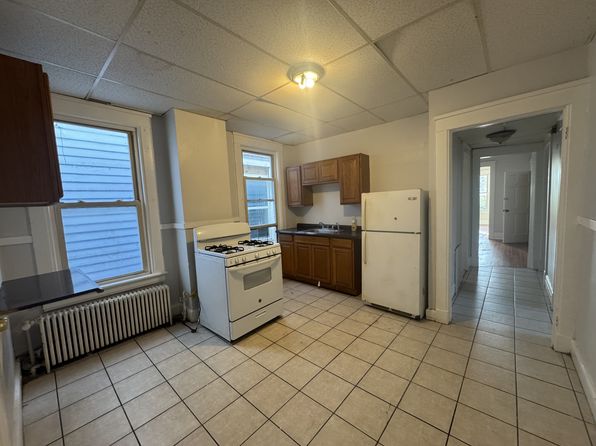 96 Ontario St #2, Albany, NY 12206