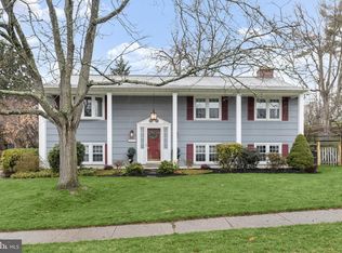 8204 Carrbridge Cir, Towson, MD 21204