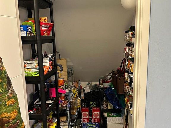 4th image of 2737 S Oakland Forest Drive #102