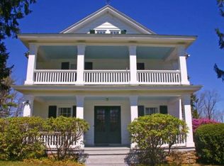 27 North St, Blandford, MA 01008
