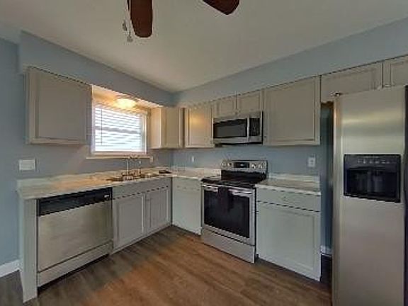 3rd image of 3722 Winchester Dr