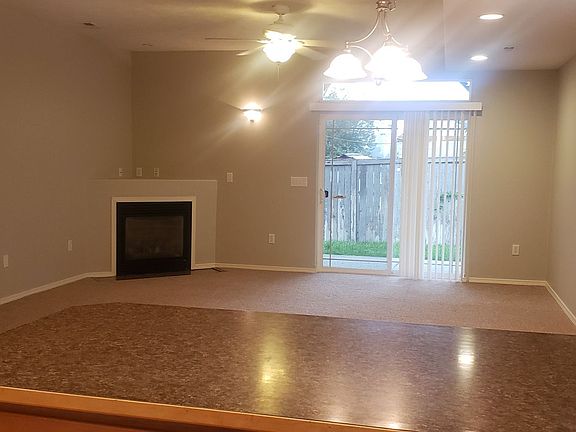 2nd image of 2917 E 33rd Ave