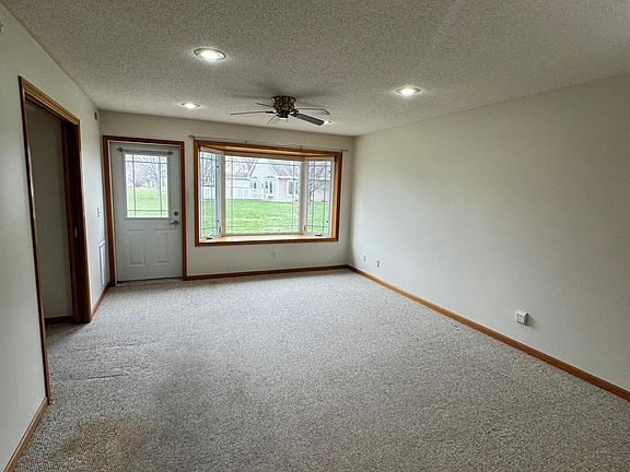 2nd image of 307 Roseland Ave APT 5