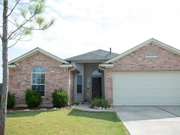 100 Lightfoot Ct, Hutto, TX 78634